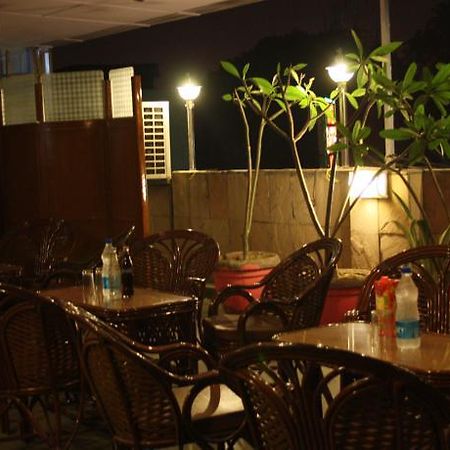 Hotel Rahul Palace Нью-Дели Ресторан фото