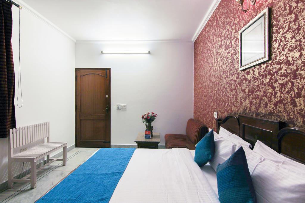 Hotel Rahul Palace Нью-Дели Экстерьер фото