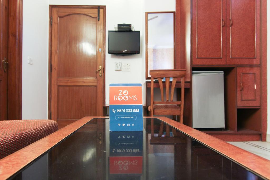Hotel Rahul Palace Нью-Дели Экстерьер фото