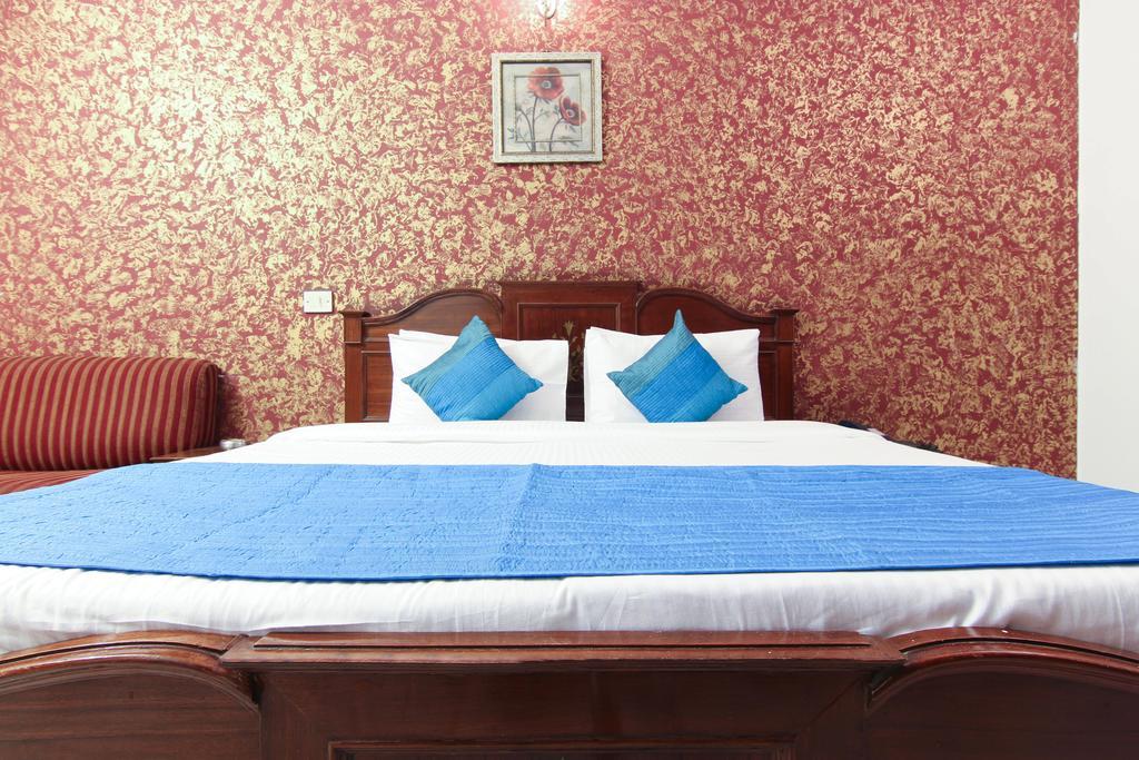Hotel Rahul Palace Нью-Дели Номер фото