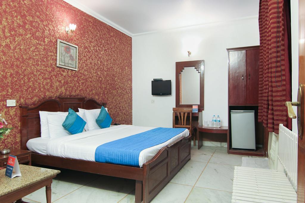 Hotel Rahul Palace Нью-Дели Номер фото