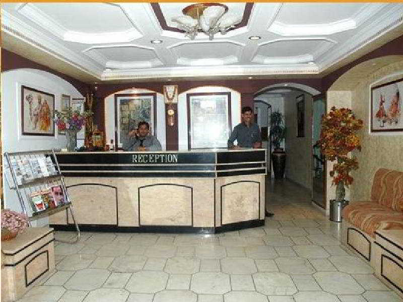 Hotel Rahul Palace Нью-Дели Интерьер фото